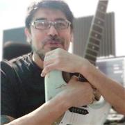 Musico profesional enseña guitarra para todos los niveles. Rock, blues, jazz improvisación... Metodología adaptada a cada alumno!
